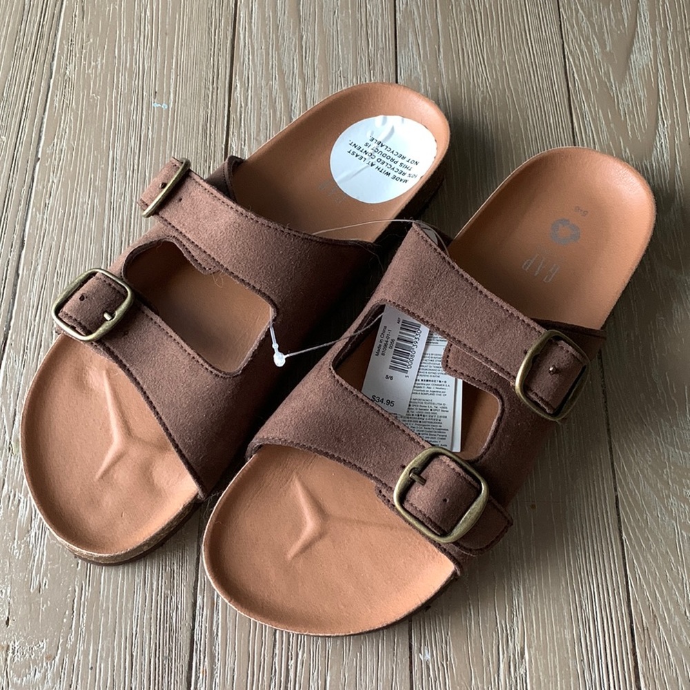GAP boys sandals. - Picture 1 of 4